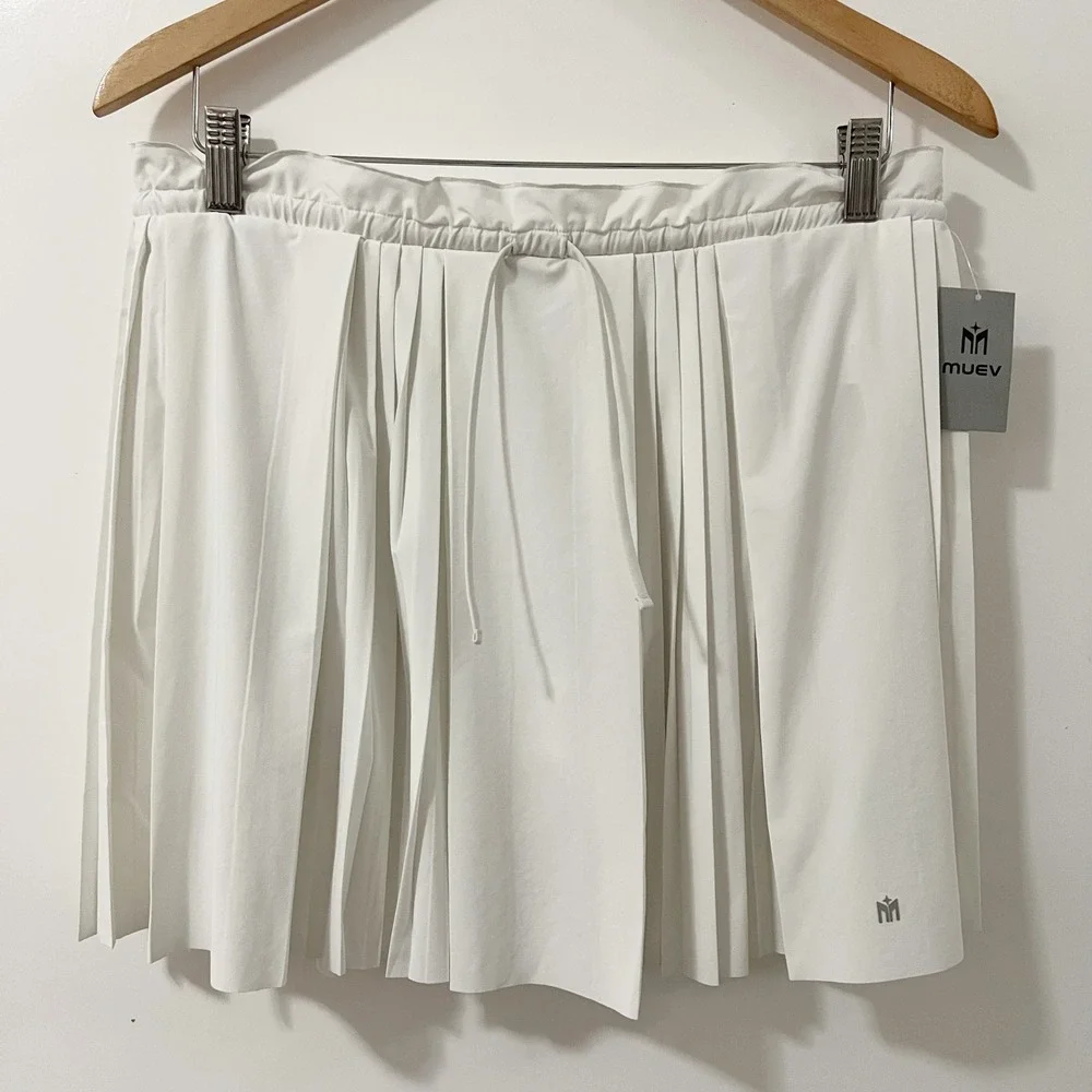 MUEV Women Off Court Pleated Skort White Size M Tennis Golf Mini